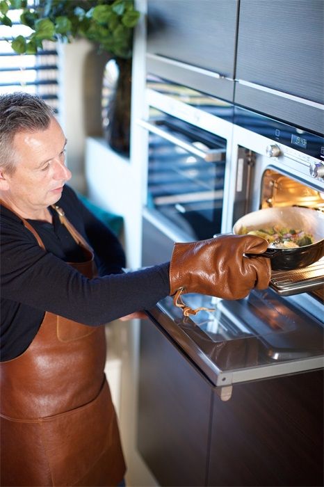 Dutchdeluxes - Luxury - Leather - Handmade - Apron - Kitchen - Barbecue - BBQ - Classic brown