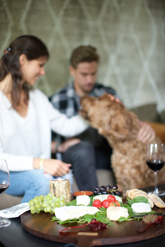 Dutchdeluxes XL - Round bread board - Walnut wood - Sustainable - Luxury - 60 cm