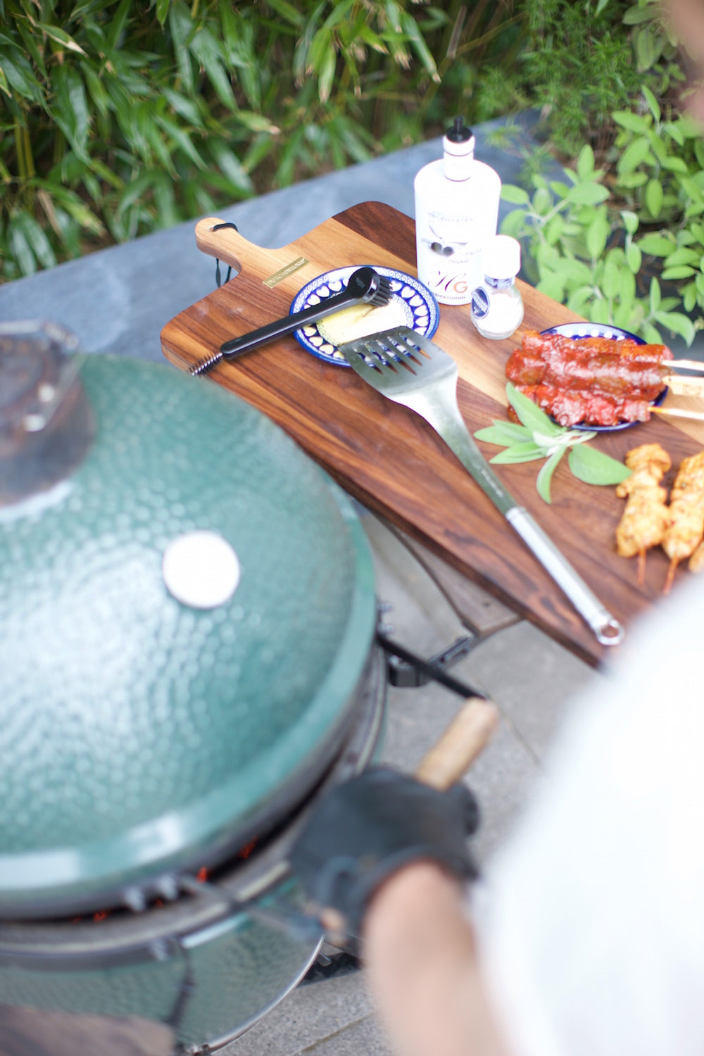 Dutchdeluxes - Walnut - Handmade - Serving board - Breakfast board - XL - Rectangular - Brown