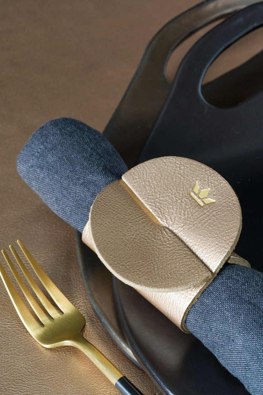 Dutchdeluxes - Napkin Rings - Handcrafted - Leather - 4 Pieces - Pearly Rose