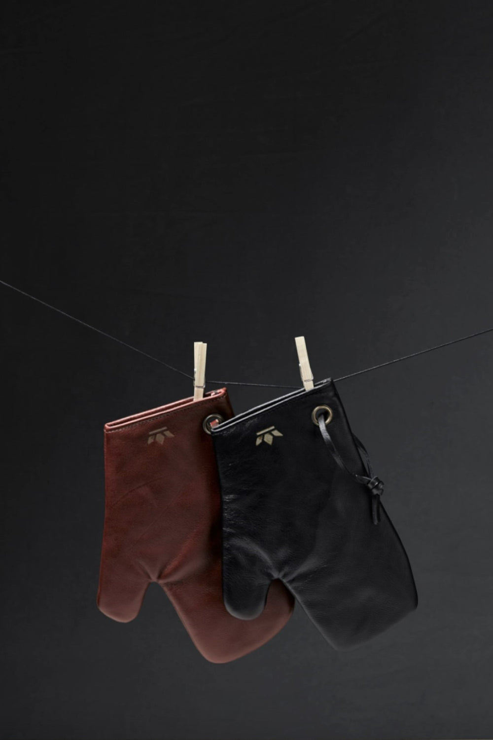 Dutchdeluxes - Oven mitt - (Full grain) leather - Classic brown - Suitable for barbecue - Incl. gift box