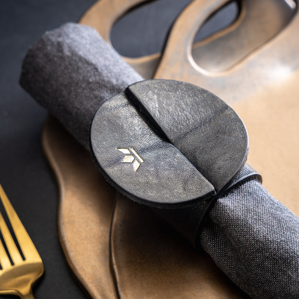 Dutchdeluxes - Napkin Rings - Handcrafted - Leather - 4 Pieces - Vintage Black