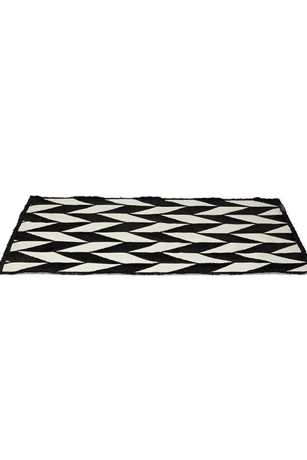 Dutchdeluxes - Woven Cotton - Handcrafted - Placemat - Set of 4 - Herringbone - Black and White