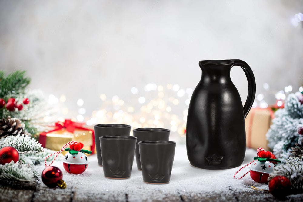 Dutchdeluxes - Earthenware - Handmade - Luxury carafe - Black