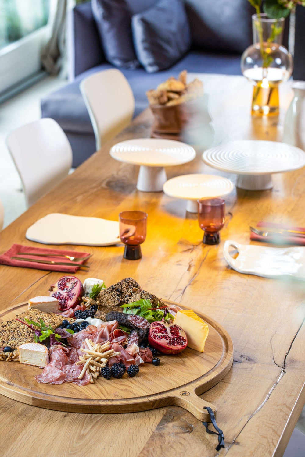 Dutchdeluxes - Oiled oak - Serving board - Cutting board - Breadboard - XXL round