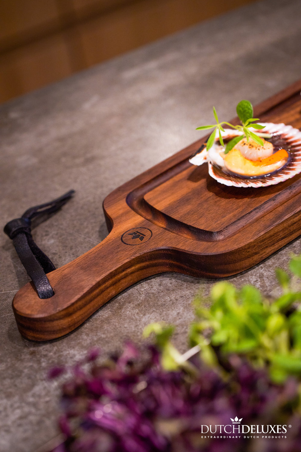 Dutchdeluxes - Walnut - XL stripe breadboard - Cutting board & serving board - Brown