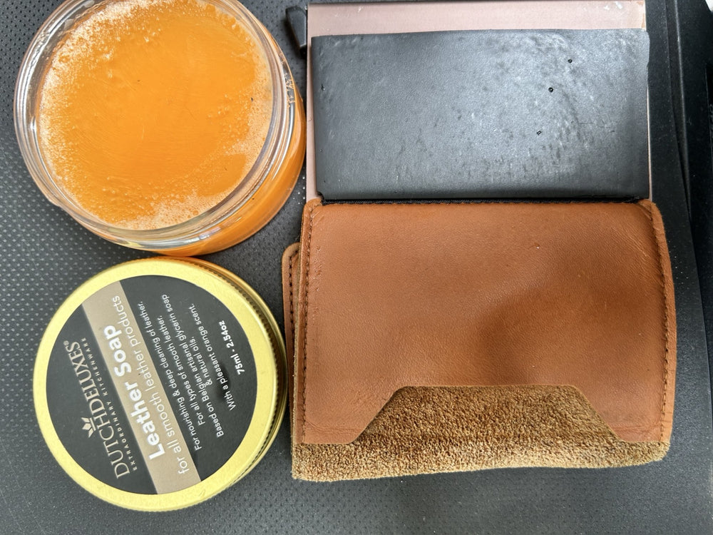 Dutchdeluxes - Maintenance Soap - Cleaning - Bags - Wallets - Purses - Leather - Orange scent