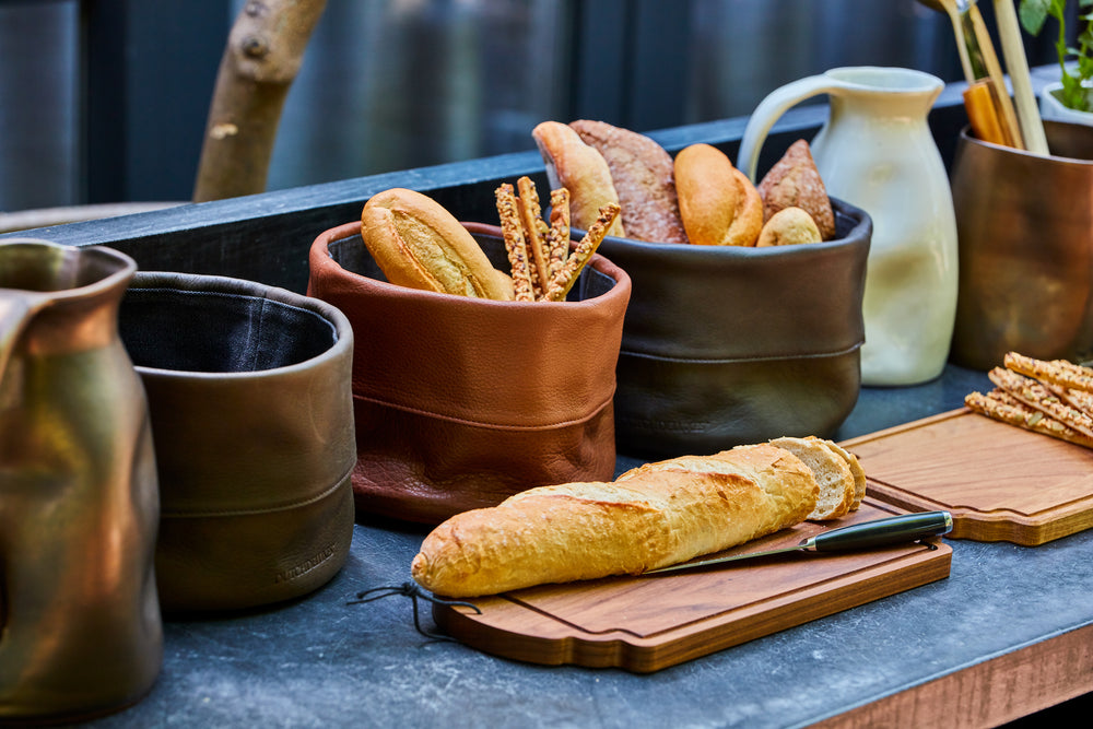 Dutchdeluxes Ben - Leather - Handmade - Unique - Bread basket - High quality - Vintage cognac