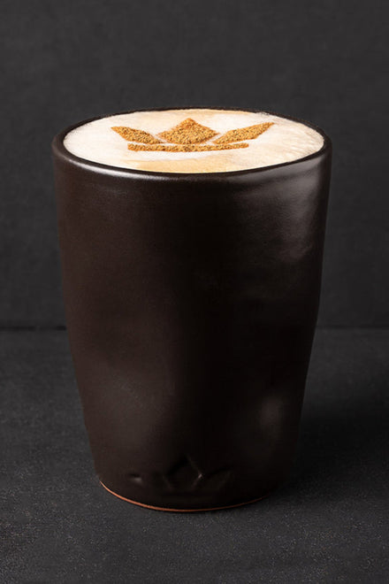Dutchdeluxes - Keramiek - Handgemaakt - Grote luxe ergonomische mok - Geschikt voor thee en koffie - Zwart
