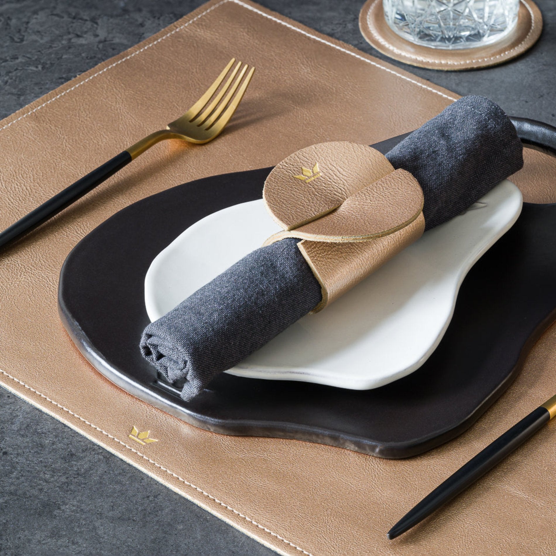 Dutchdeluxes - Handmade - Leather - Placemats - 1 piece - Gold
