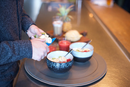 Serving tray | Round - Grey | Full grain leather on solid wood core | Ø46 CM