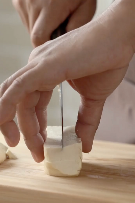 Planche à découper et de présentation 100 % en bois – Rectangulaire – Avec poignée – Compatible lave-vaisselle pour usage HORECA