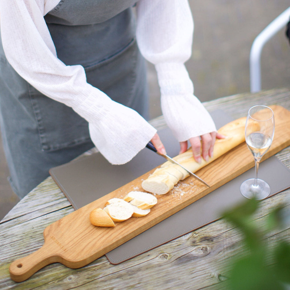 Dutchdeluxes - Planche à pain - Planche à découper - Planche de service - 70x12 cm - Chêne massif - XL - Rayures - Marron