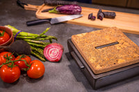 Dutchdeluxes - Handmade - Ceramic - Casserole - With lid - Includes cork trivet - 27x24x10 cm - Platinum